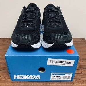 Hoka One One Women's Size 9.5 BONDI 7 Black Running Shoes